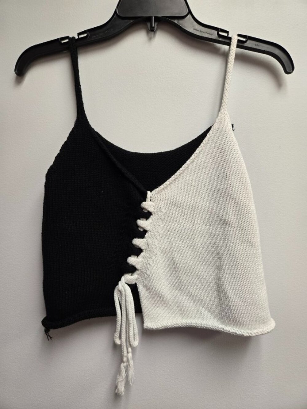 Lush Women’s Cropped Crochet Tank Top Black White S Boho Knit Cami V-Neck